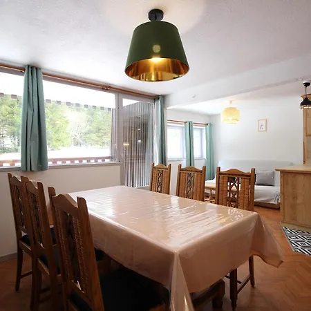 Apartment F2 Bis Au Mont-dore Avec Balcon, Au Pied Des Pistes, 6 Pers, Parking, Ascenseur - Fr-1-415-150 Le Mont-Dore